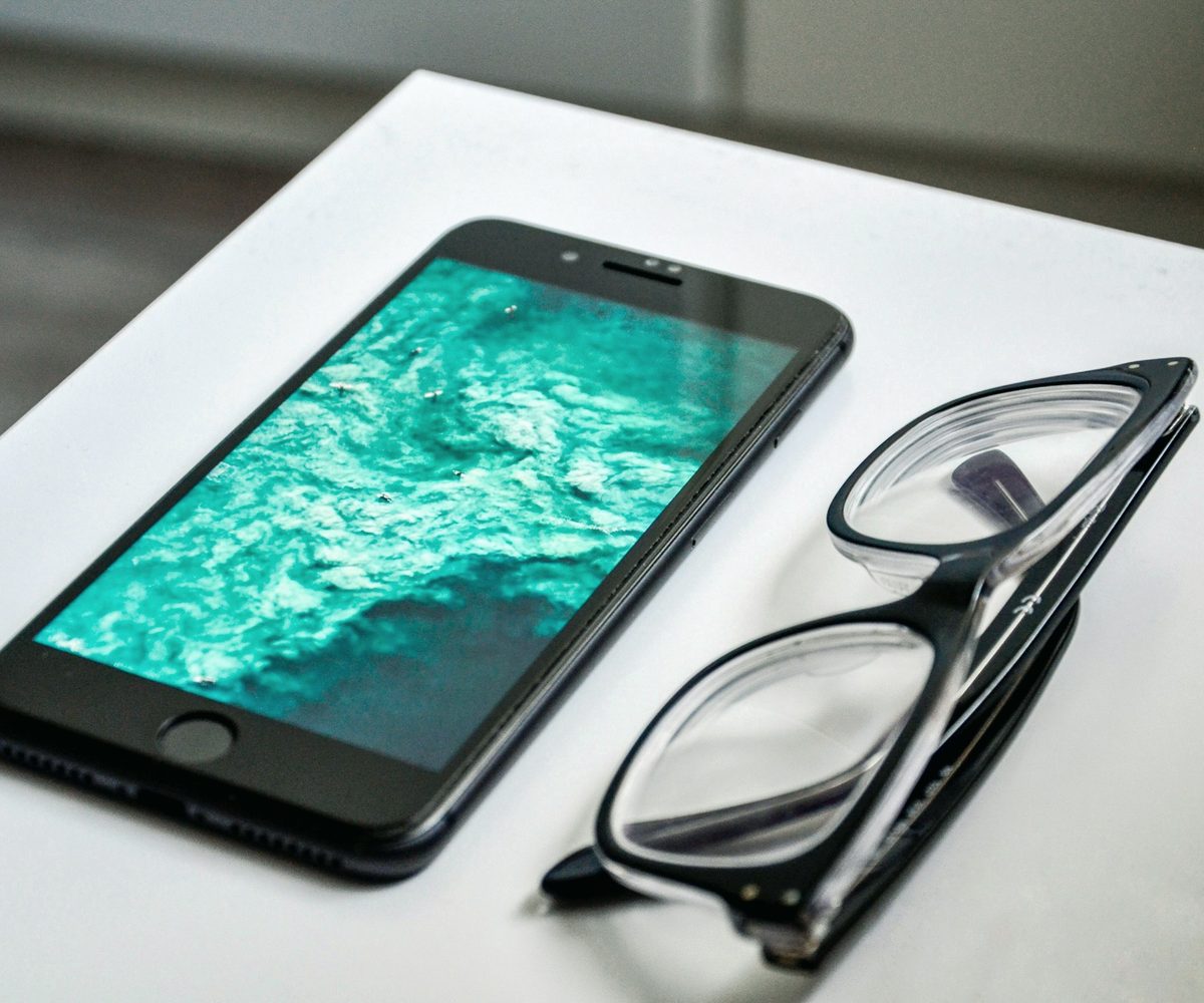 Phone on a desk, USDT flasher